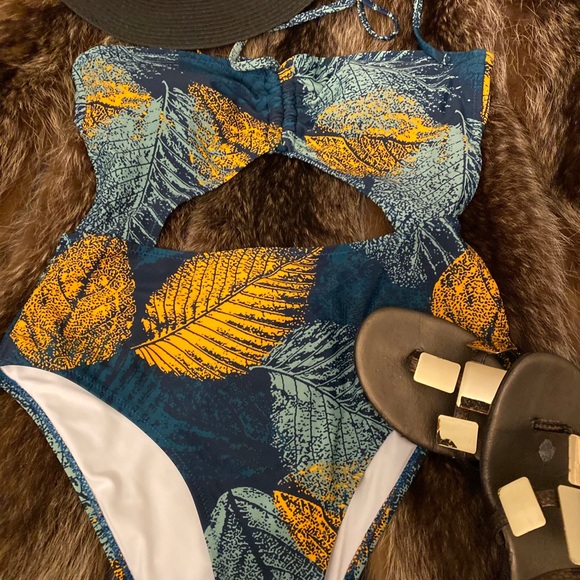 Cupshe Other - 🔥 3/$20 🔥 . Swim suit